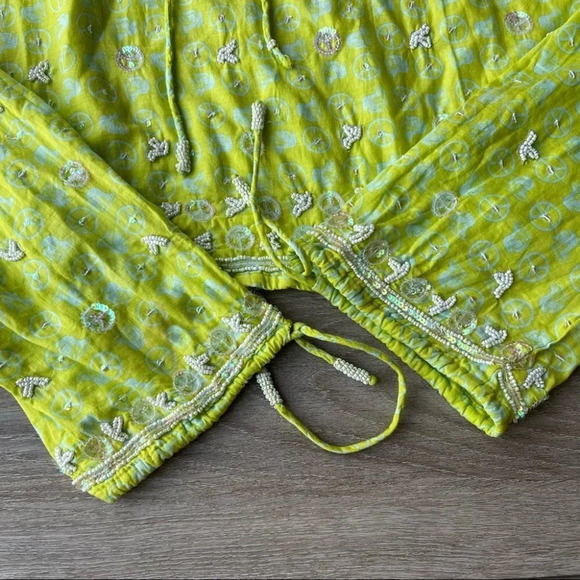 Letarte Handmade Beaded Accents Cropped Top - Picture 9 of 16